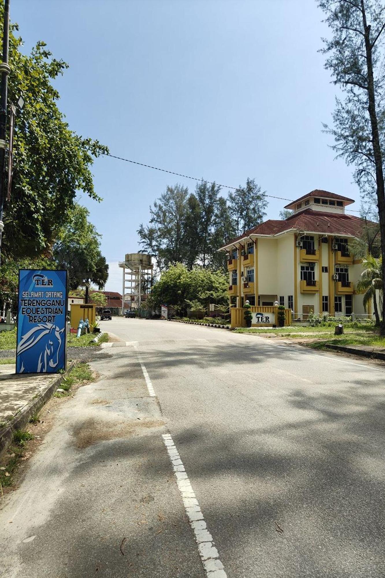 Terengganu Equestrian Resort Kuala Terengganu Esterno foto